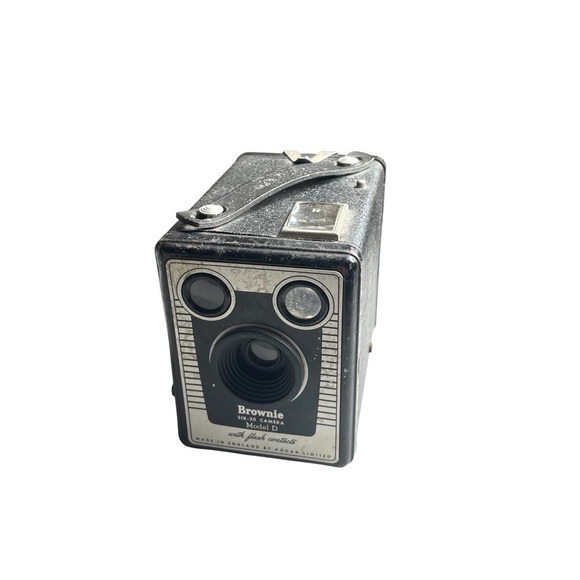 VTG Brownie Six-20 Camera Model D - Picture 2 of 12